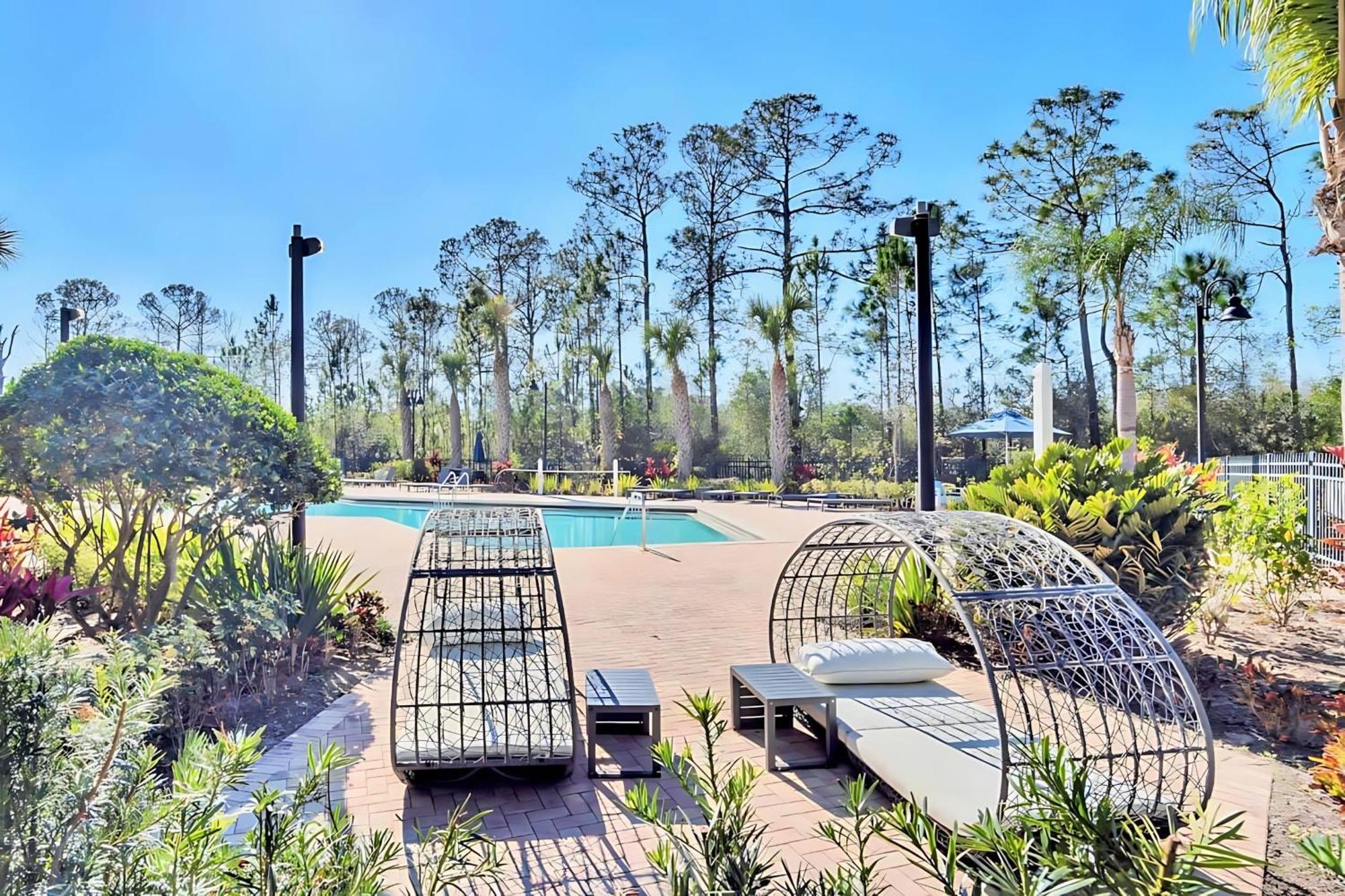 Cozy 2Br Condo - Private Balcony - Near Disney オーランド エクステリア 写真
