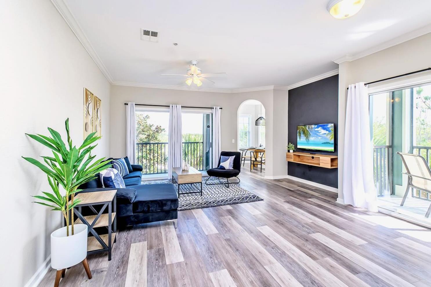 Cozy 2Br Condo - Private Balcony - Near Disney オーランド エクステリア 写真