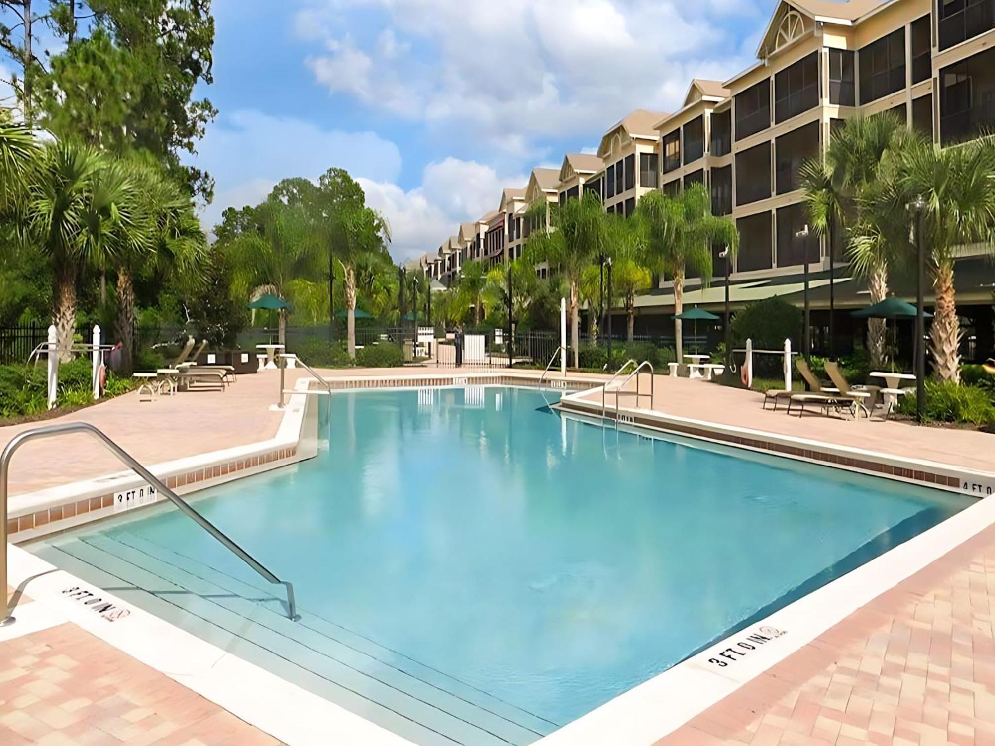 Cozy 2Br Condo - Private Balcony - Near Disney オーランド エクステリア 写真