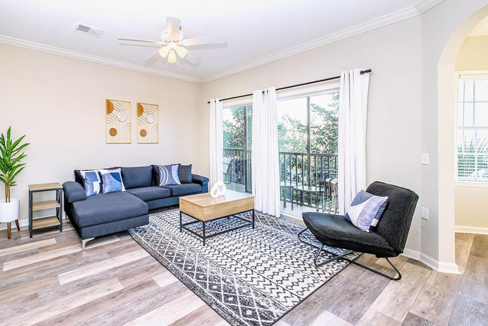 Cozy 2Br Condo - Private Balcony - Near Disney オーランド エクステリア 写真