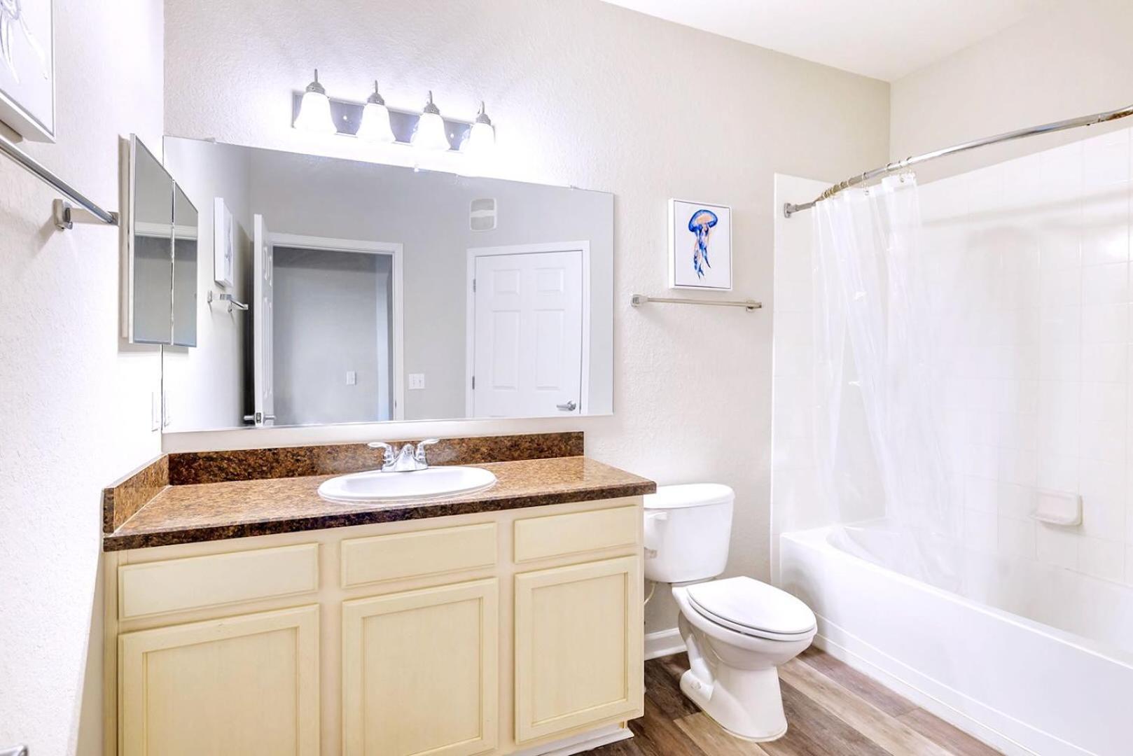 Cozy 2Br Condo - Private Balcony - Near Disney オーランド エクステリア 写真
