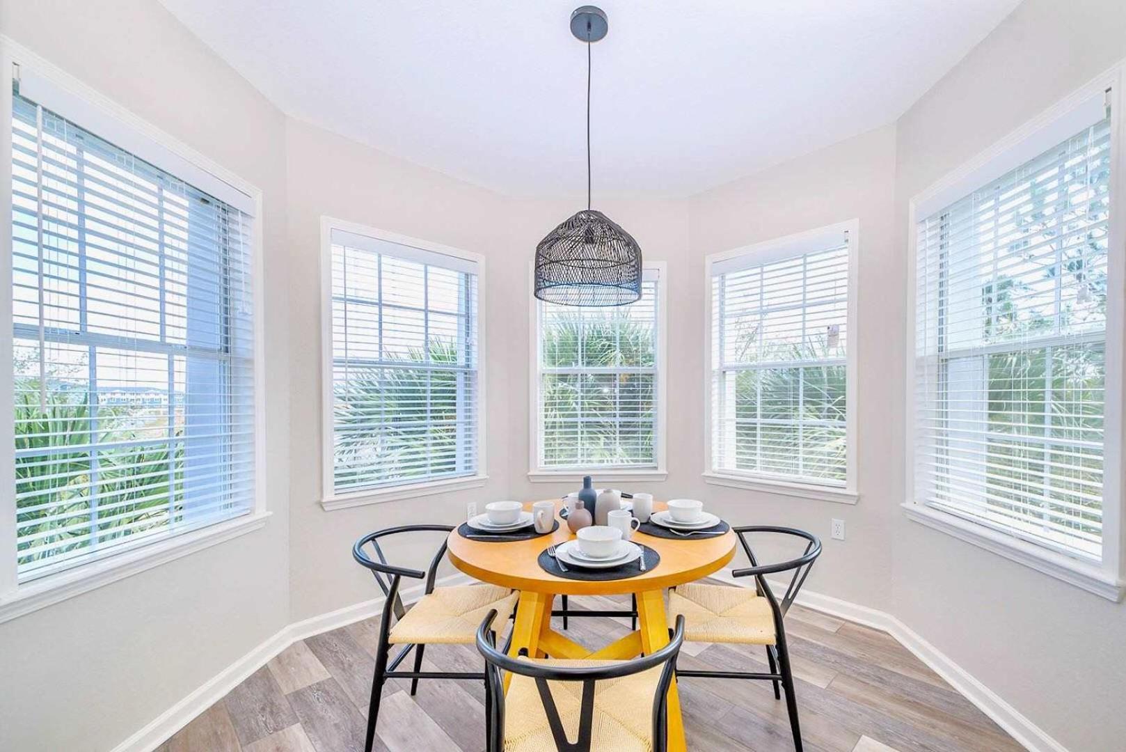 Cozy 2Br Condo - Private Balcony - Near Disney オーランド エクステリア 写真